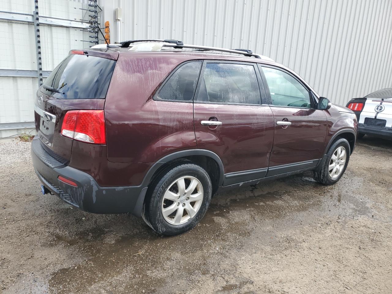 5XYKT3A6XCG297815 2012 Kia Sorento Base