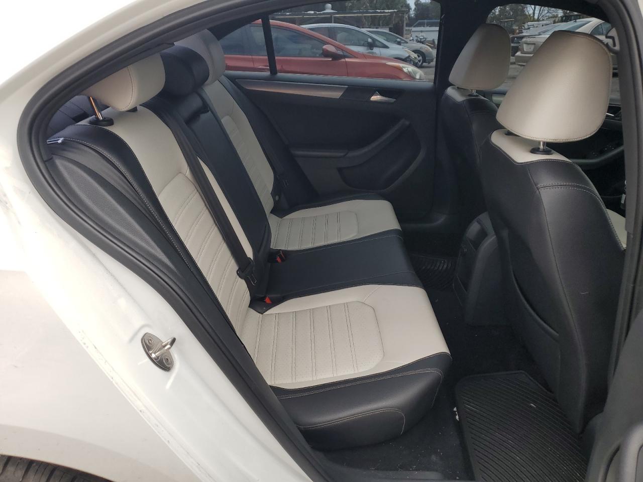 3VWD17AJ6GM326677 2016 Volkswagen Jetta Sport