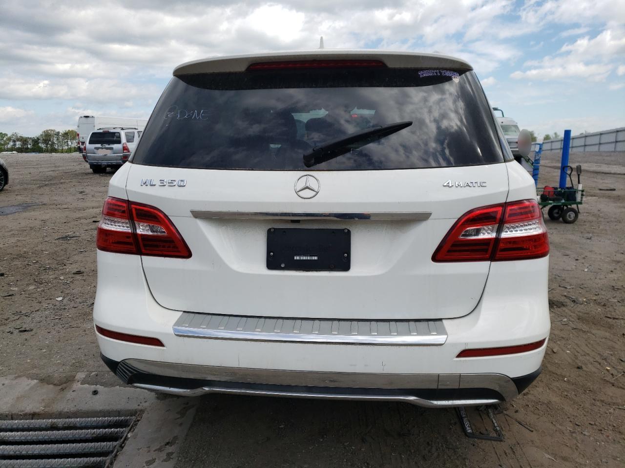 2015 Mercedes-Benz Ml 350 4Matic vin: 4JGDA5HB5FA613375