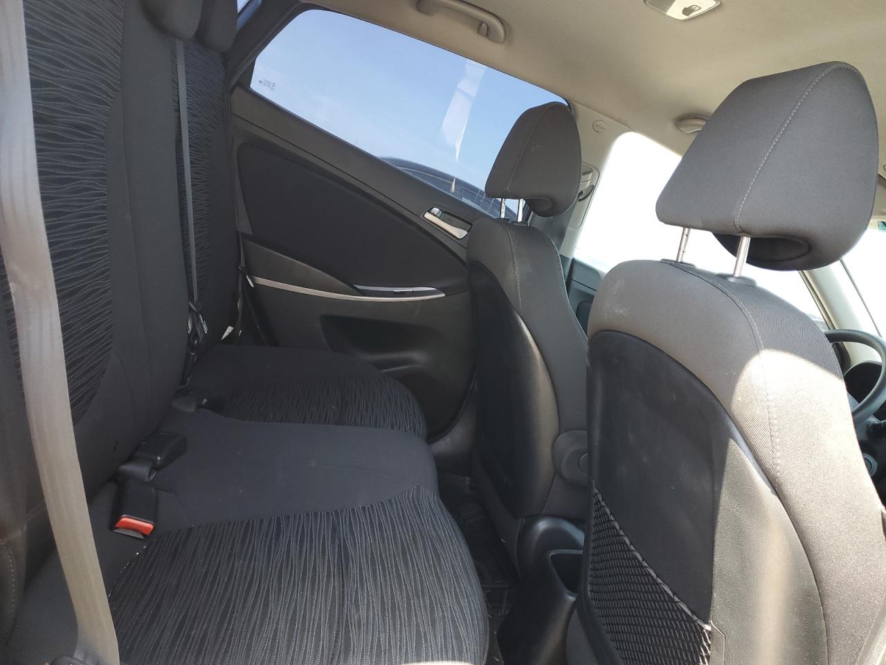 KMHCT5AE9FU219578 2015 Hyundai Accent Gs