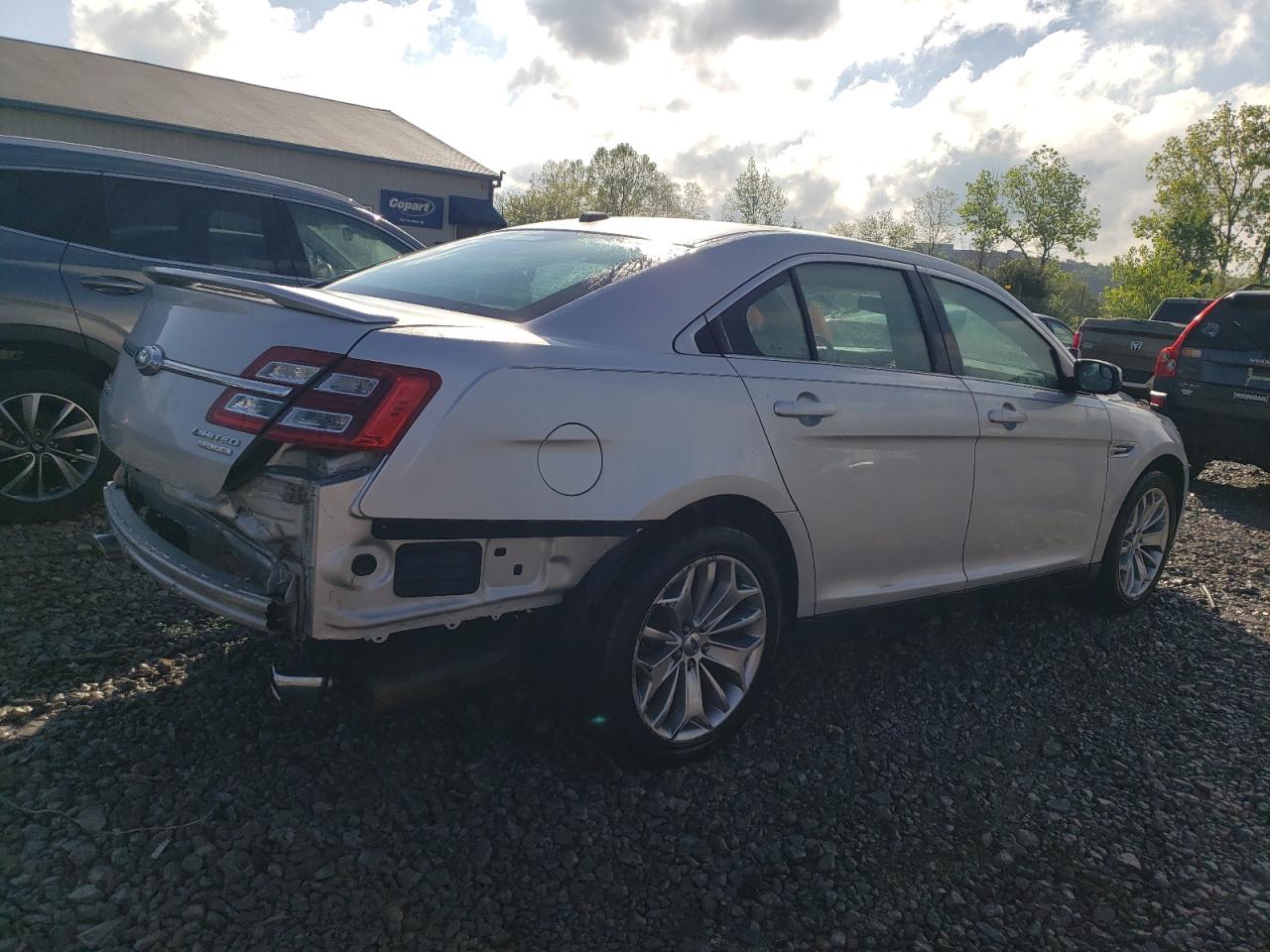 1FAHP2F86EG100552 2014 Ford Taurus Limited