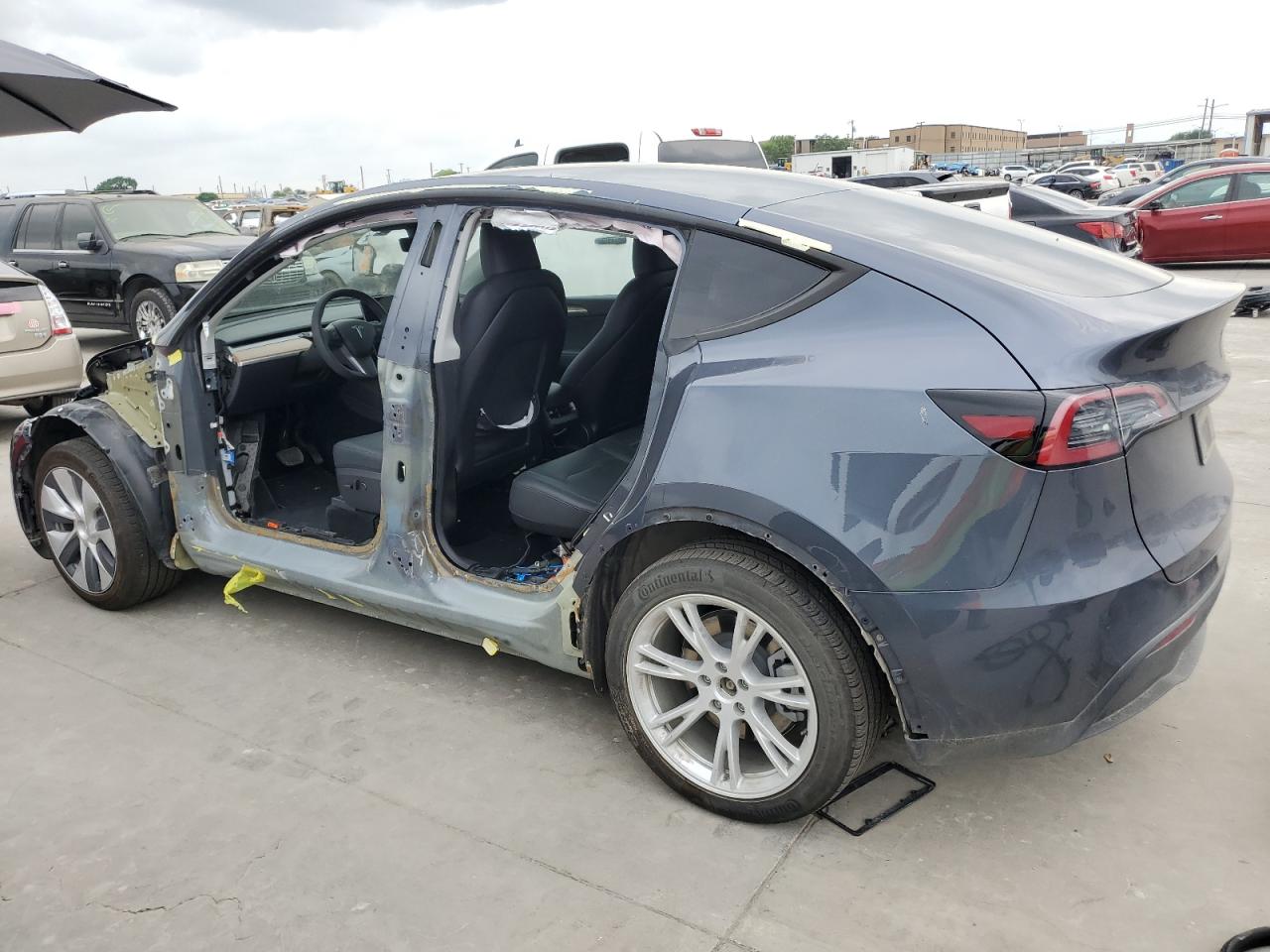 7SAYGDEE7PA105155 2023 Tesla Model Y