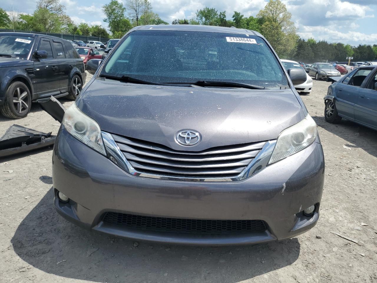 2015 Toyota Sienna Xle vin: 5TDYK3DC4FS638387