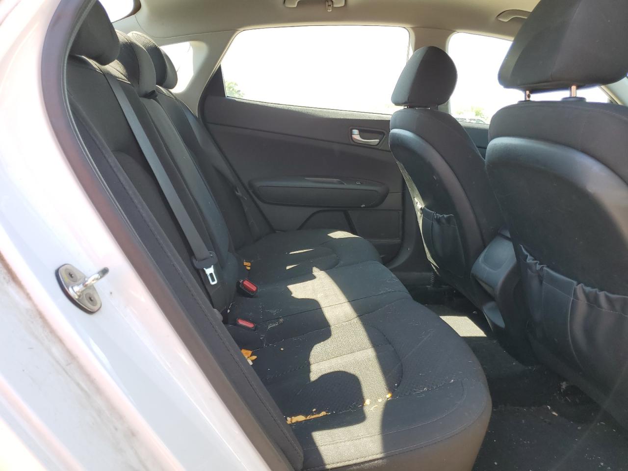 5XXGT4L30JG271885 2018 Kia Optima Lx