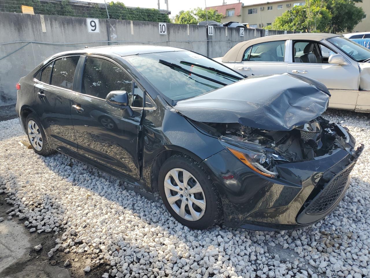 2020 Toyota Corolla Le vin: 5YFEPRAE7LP025925