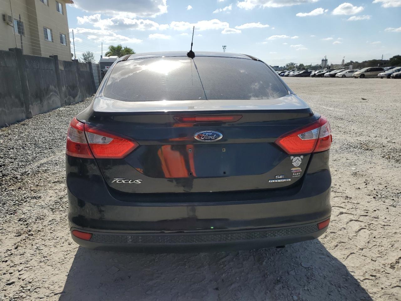 2014 Ford Focus Se vin: 1FADP3F23EL181856