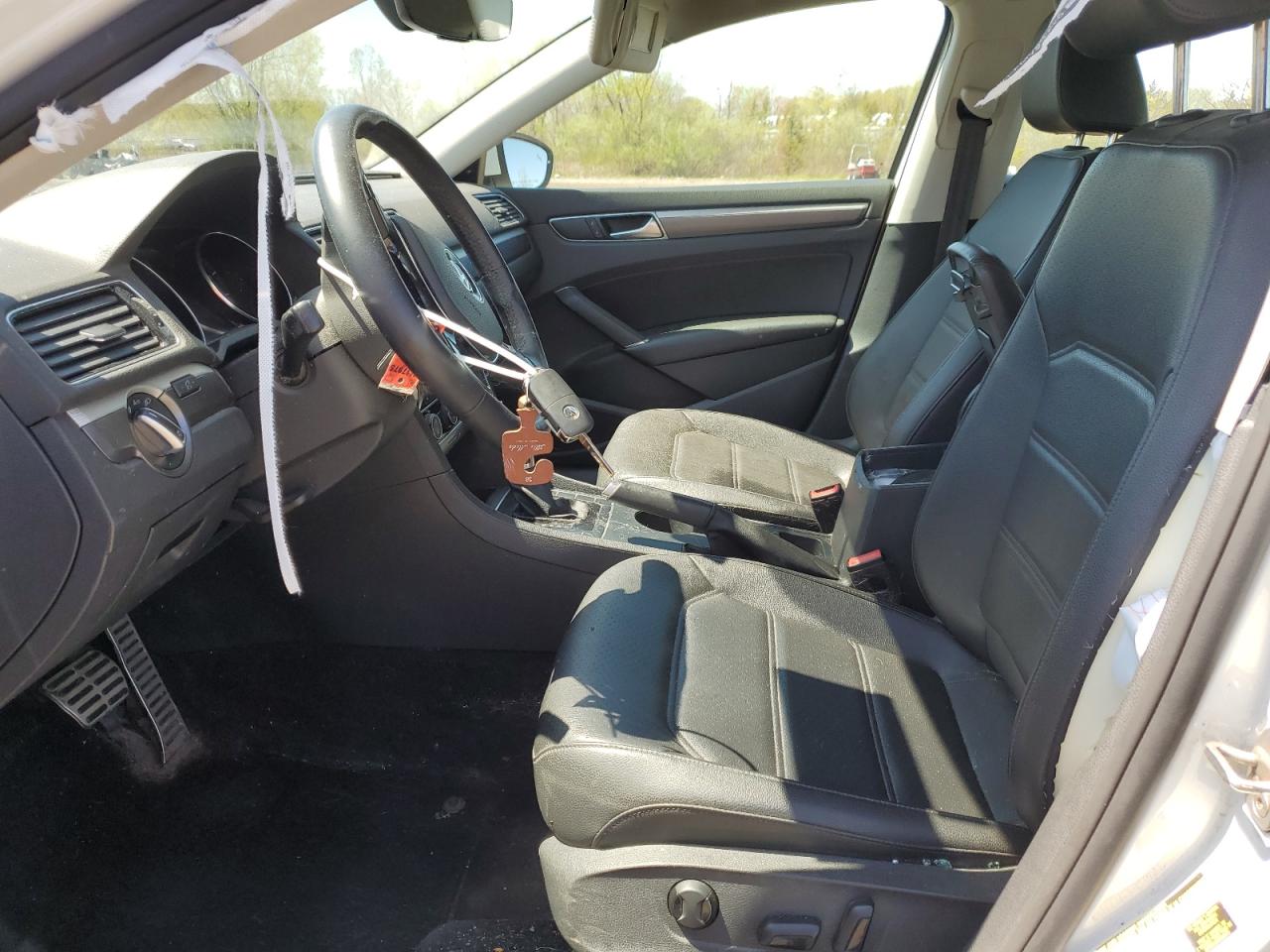 1VWAA7A36JC047937 2018 Volkswagen Passat S