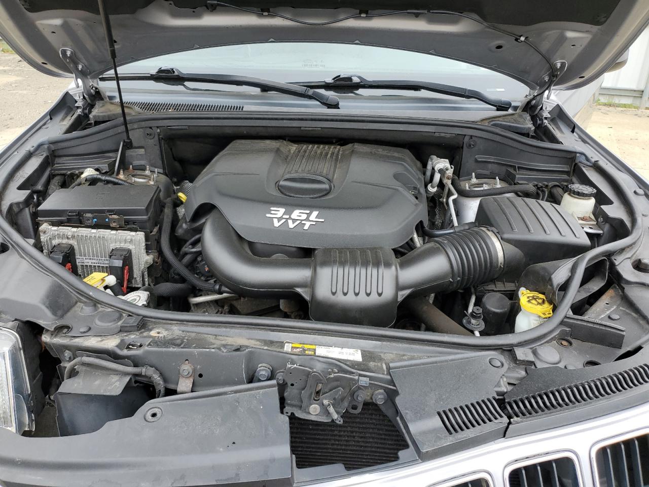 1C4RJFAGXEC183092 2014 Jeep Grand Cherokee Laredo