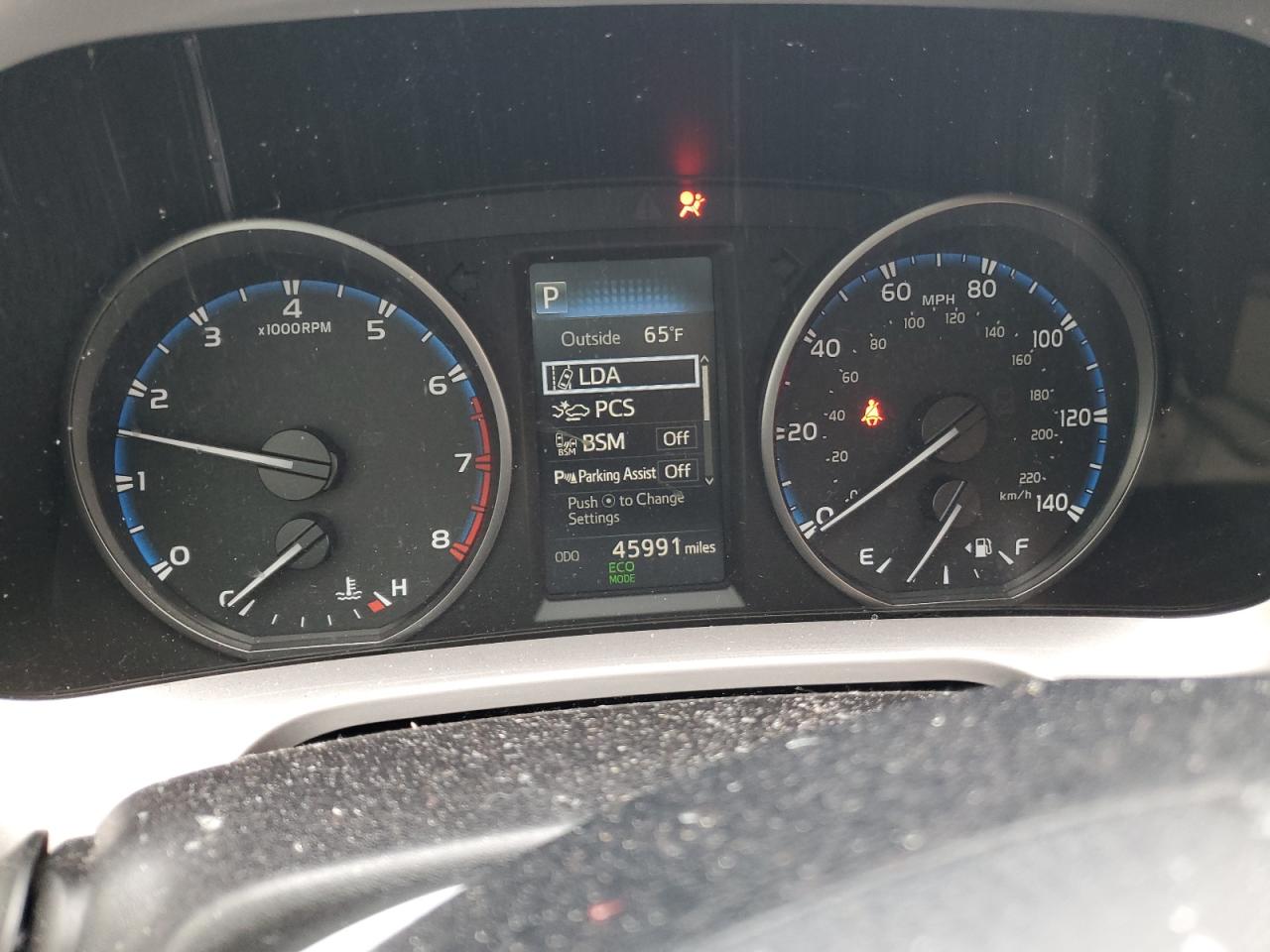 JTMRFREV9HD212981 2017 Toyota Rav4 Xle