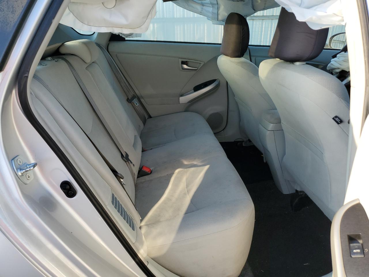 JTDKN3DU5E1752299 2014 Toyota Prius