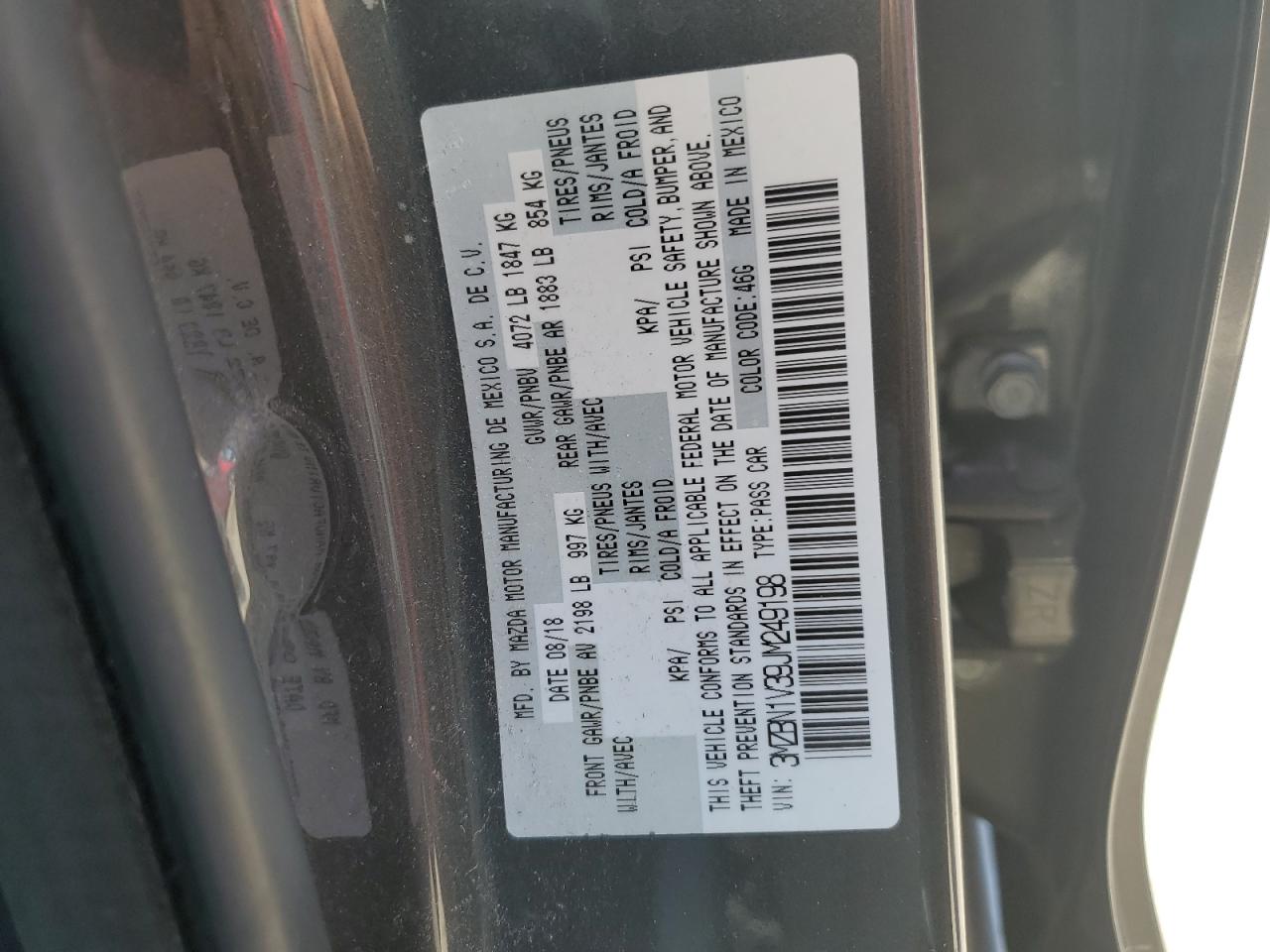 3MZBN1V39JM249198 2018 Mazda 3 Touring