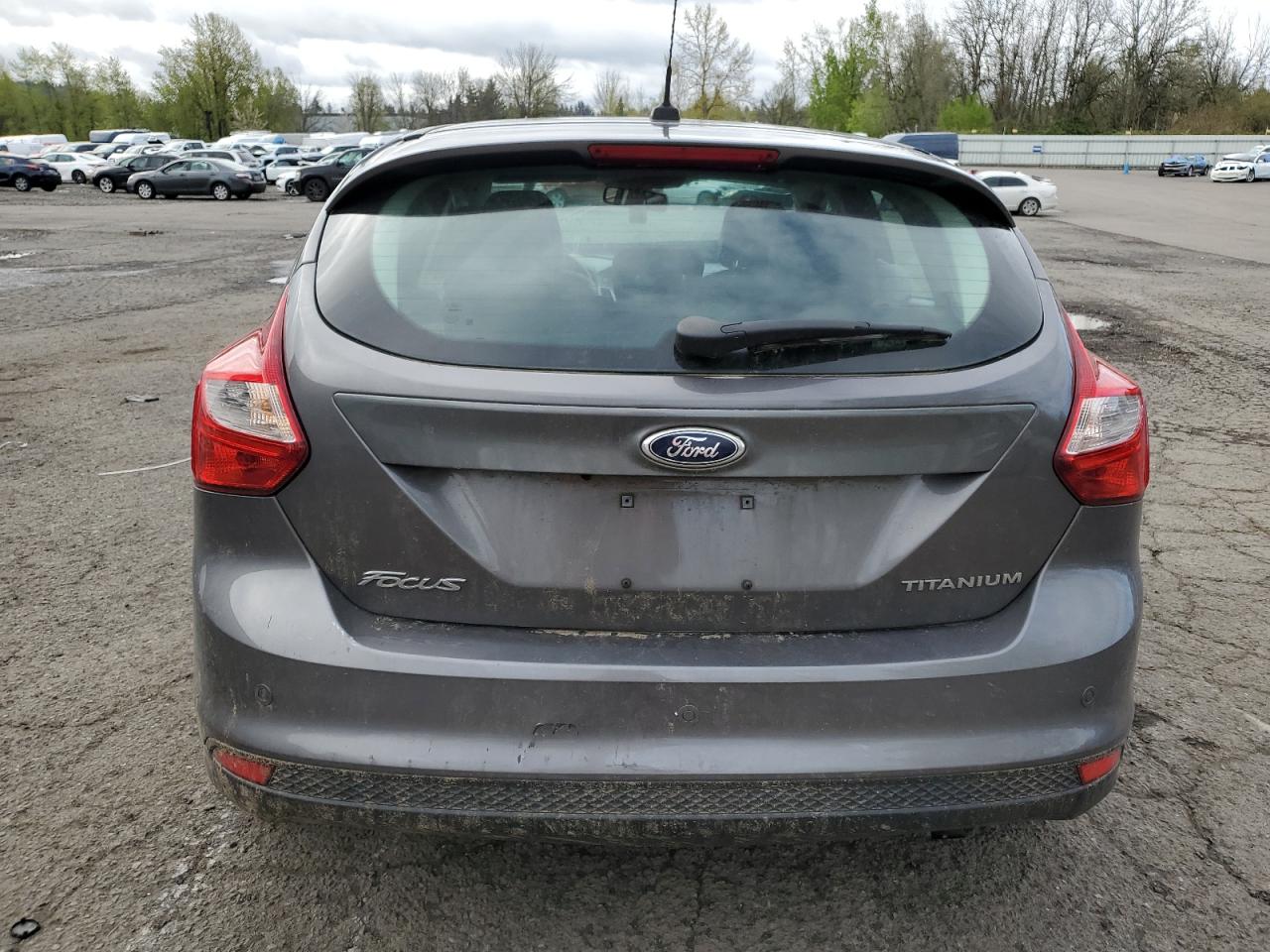 1FAHP3N24CL478134 2012 Ford Focus Titanium