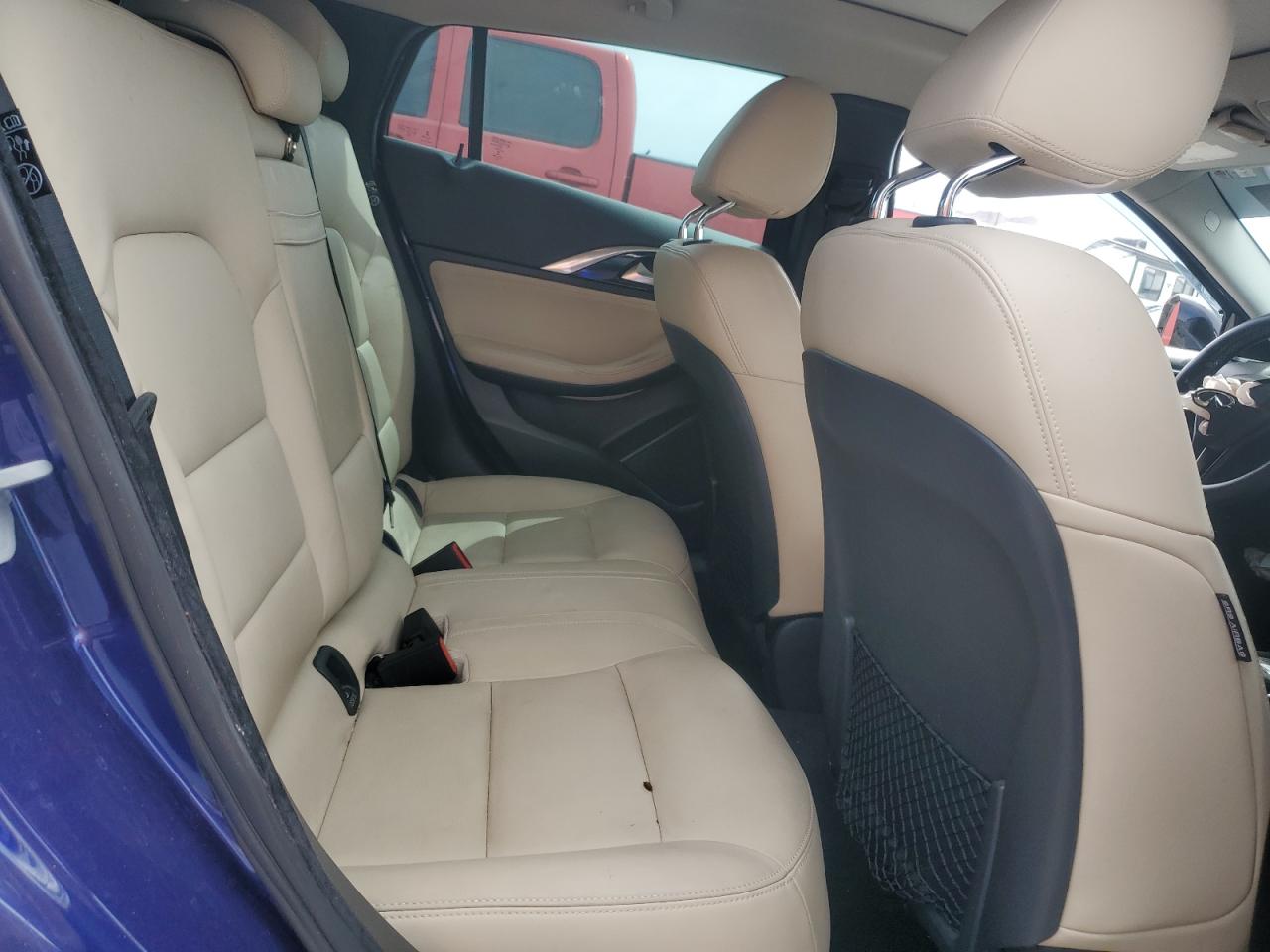 SJKCH5CR0HA028428 2017 Infiniti Qx30 Base