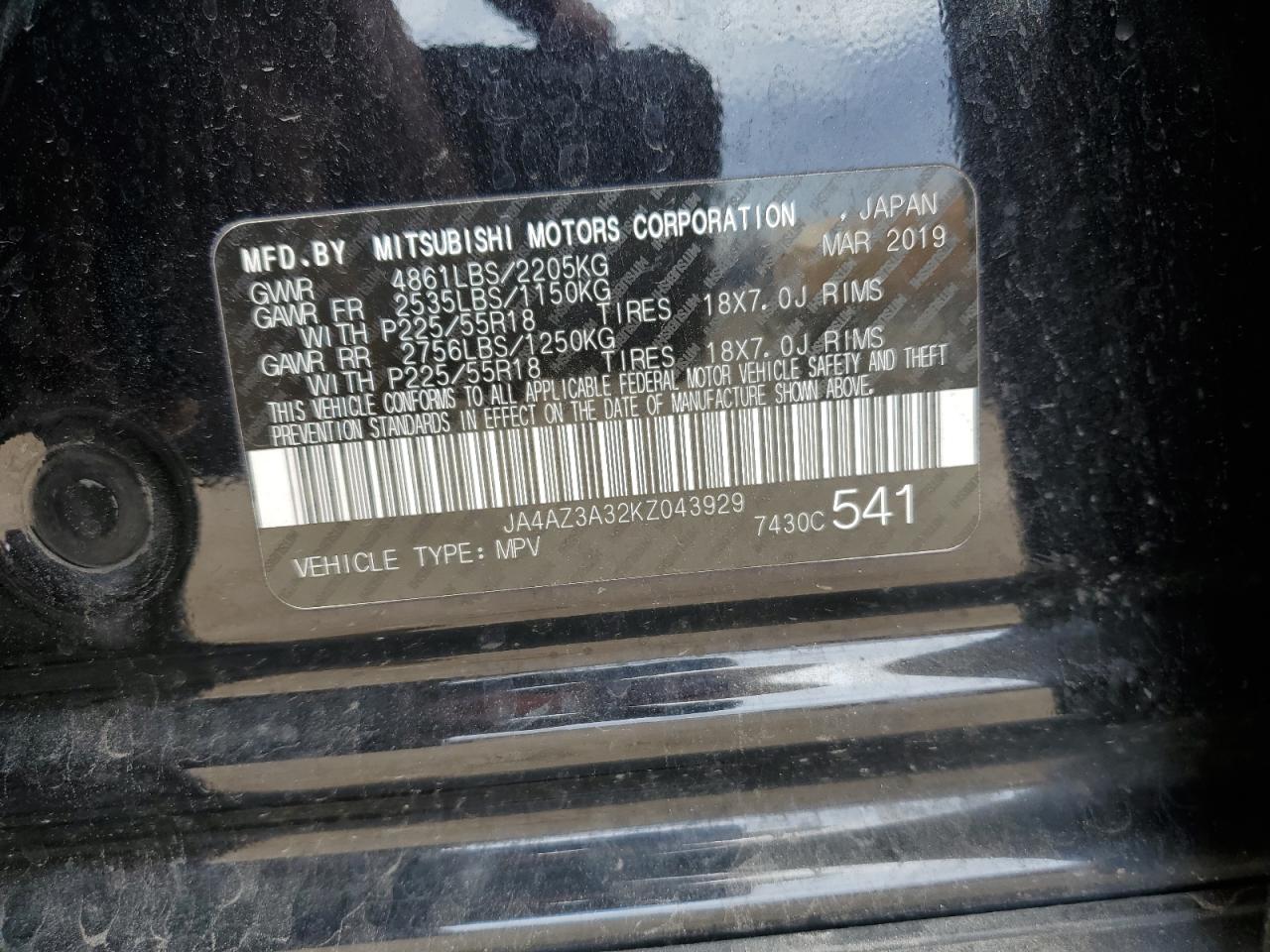 JA4AZ3A32KZ043929 2019 Mitsubishi Outlander Se