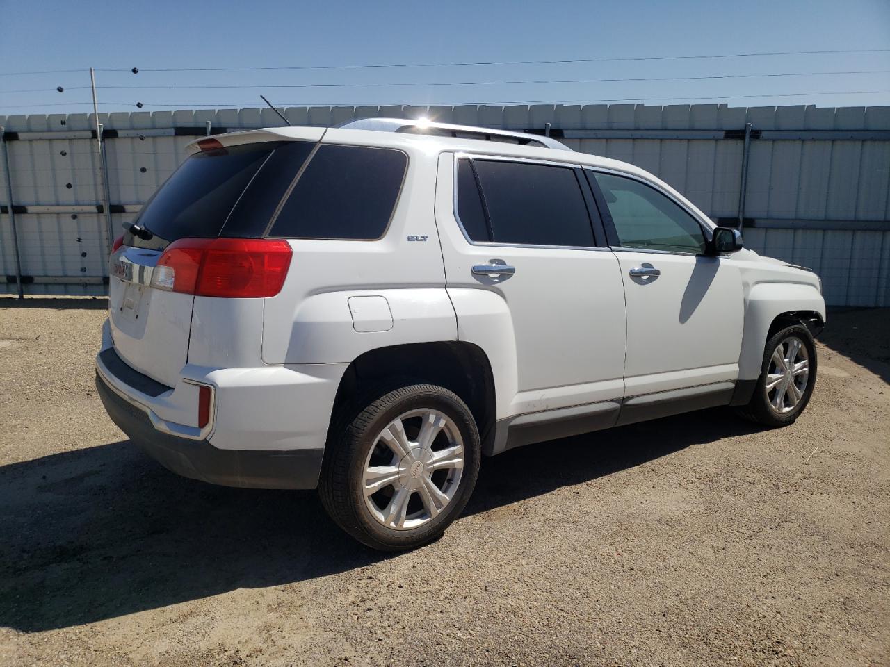 2GKALPEK6H6327024 2017 GMC Terrain Slt