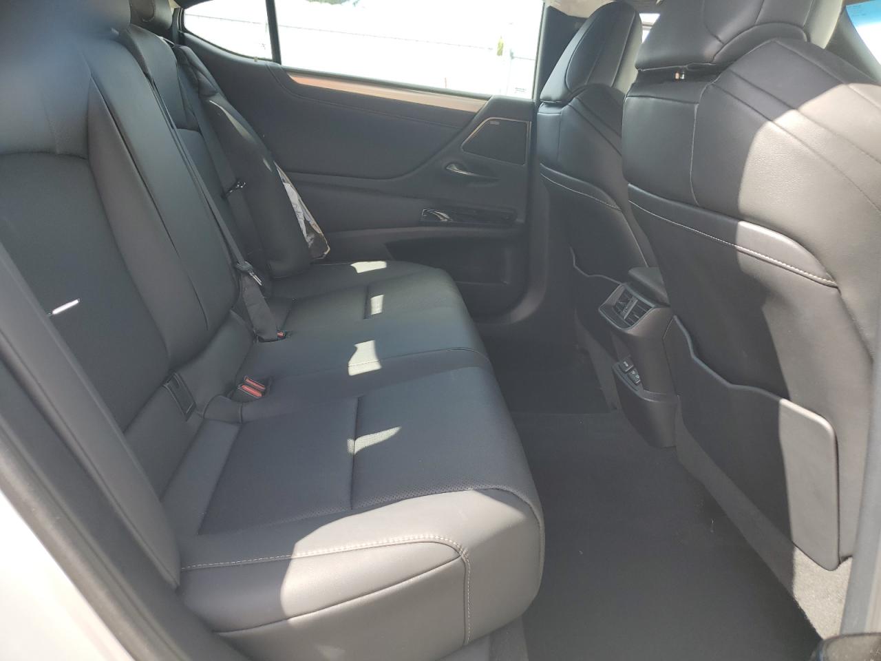 58AGZ1B12NU132648 2022 Lexus Es 350 Base