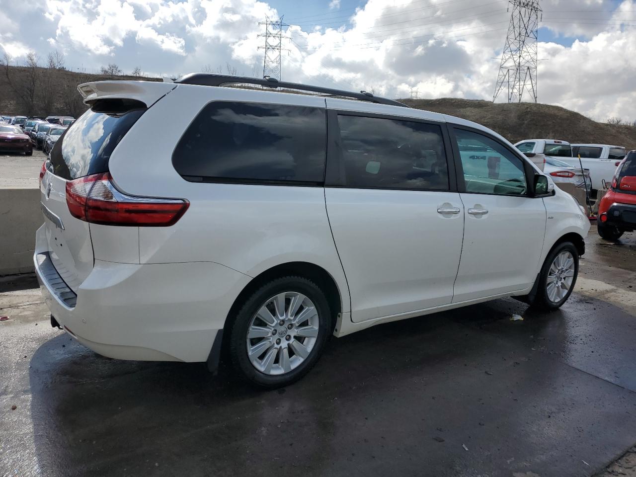 2016 Toyota Sienna Xle vin: 5TDDK3DC1GS138073