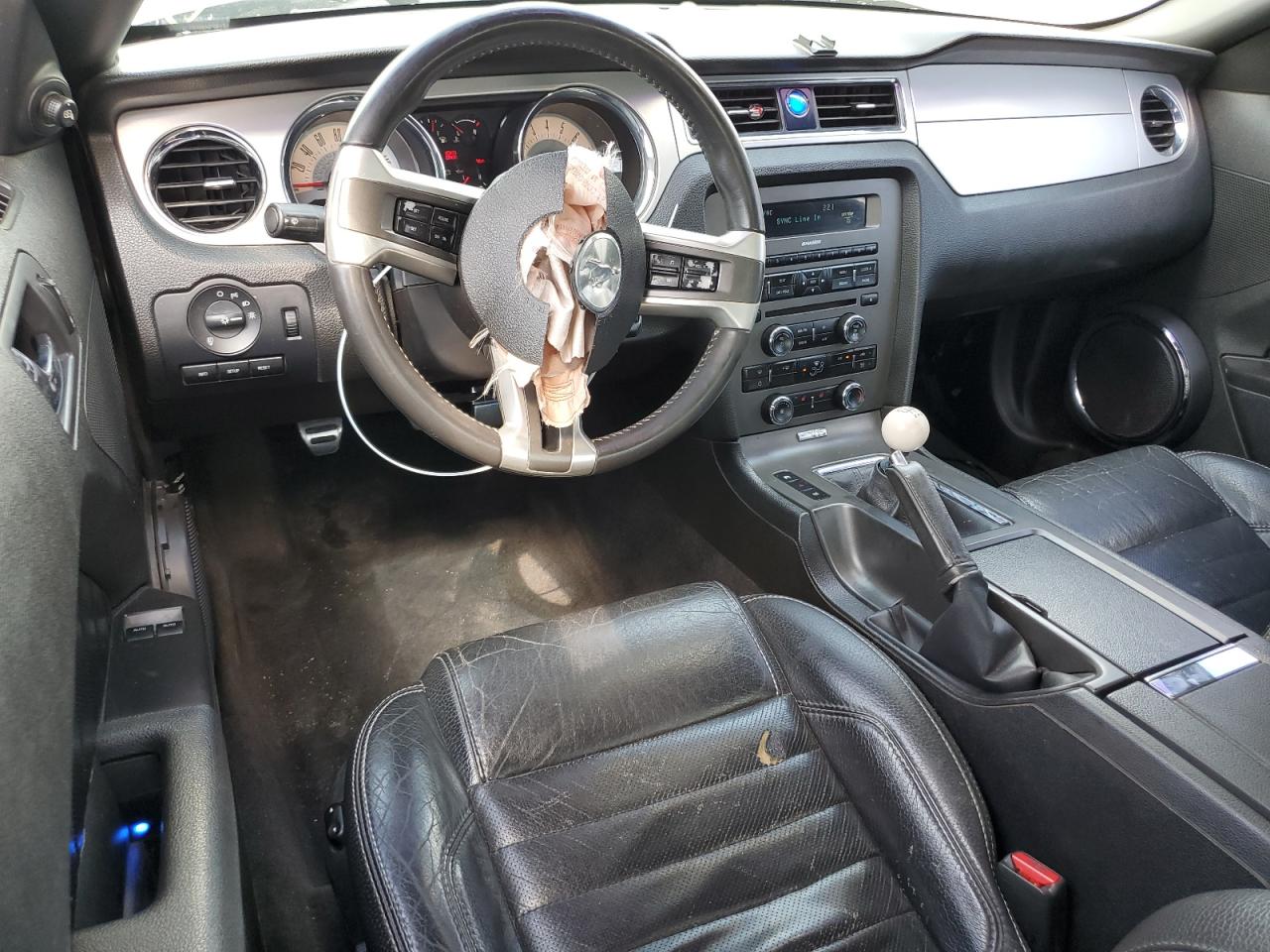 1ZVBP8AMXB5101585 2011 Ford Mustang