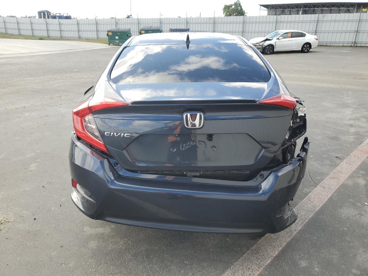 2018 Honda Civic Ex vin: JHMFC1F39JX012664