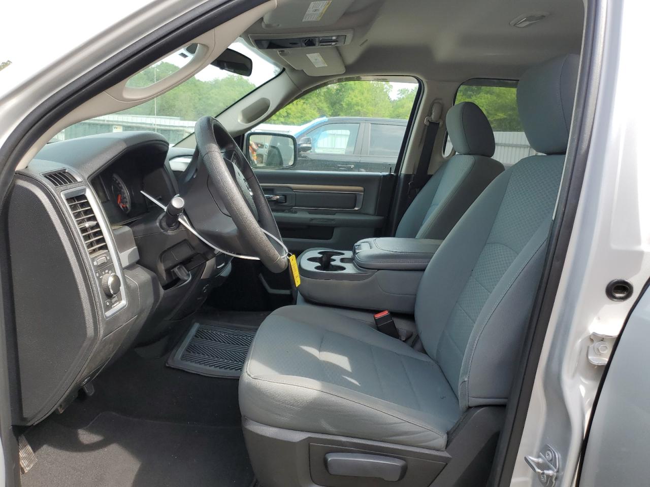 1C6RR6GT7HS590267 2017 Ram 1500 Slt