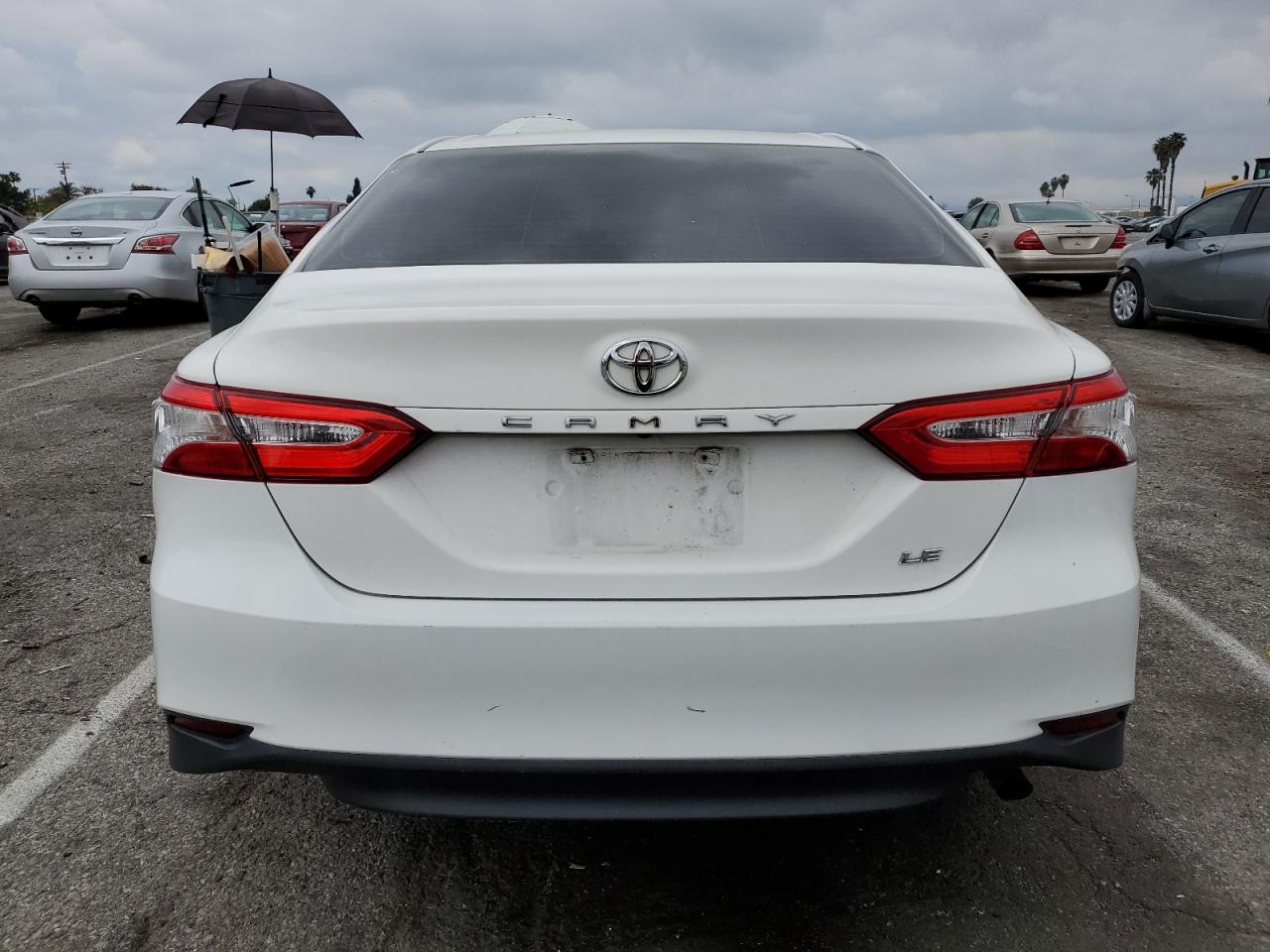 JTNB11HK8J3009641 2018 Toyota Camry L