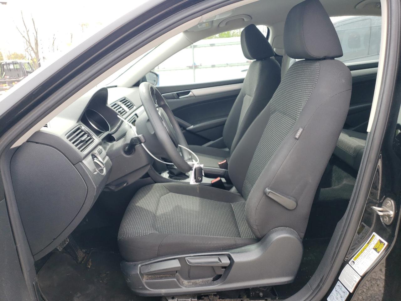 1VWAT7A39GC007466 2016 Volkswagen Passat S