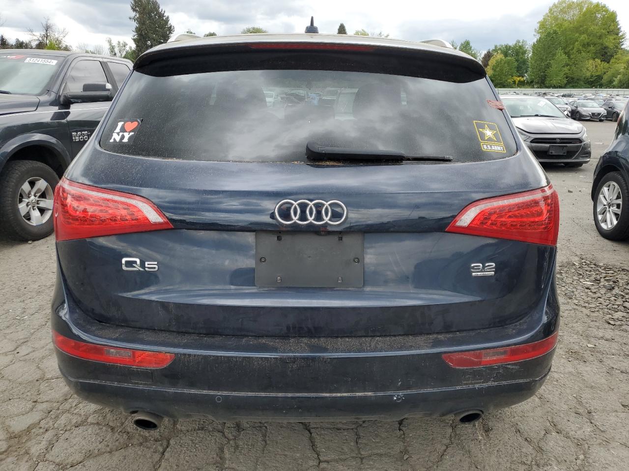 WA1LKBFP1AA041525 2010 Audi Q5 Premium Plus