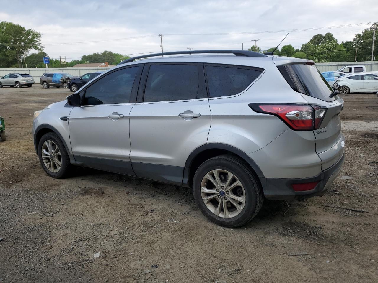 1FMCU0GD9JUB29290 2018 Ford Escape Se