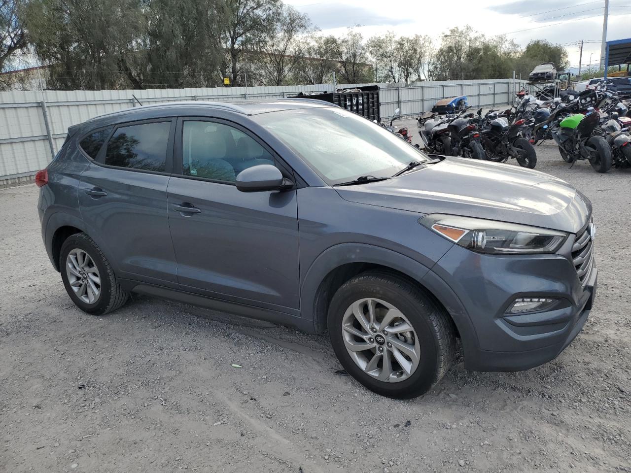 2016 Hyundai Tucson Limited vin: KM8J33A43GU090189