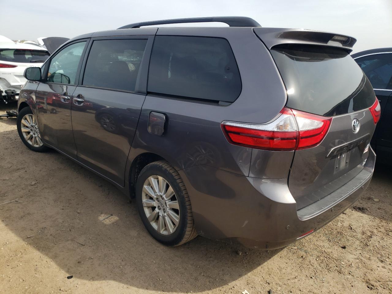 5TDDK3DC6FS112745 2015 Toyota Sienna Xle