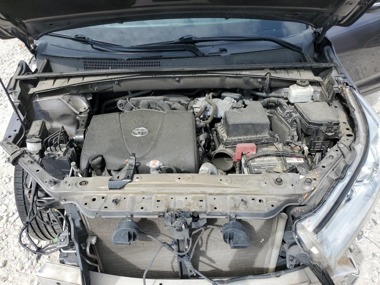 5TDZZRFH7KS318826 2019 Toyota Highlander Le