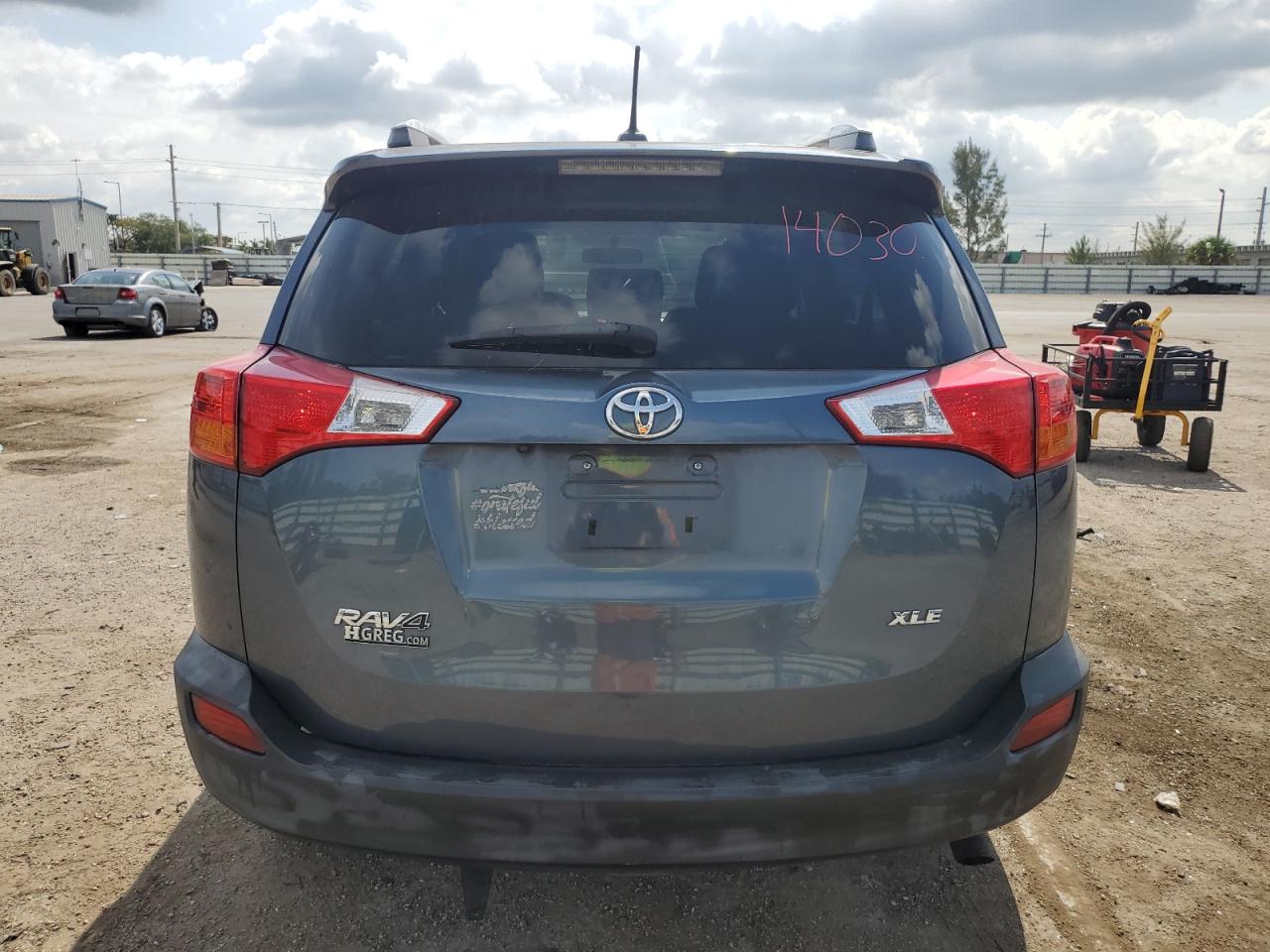 2T3WFREV0EW097060 2014 Toyota Rav4 Xle