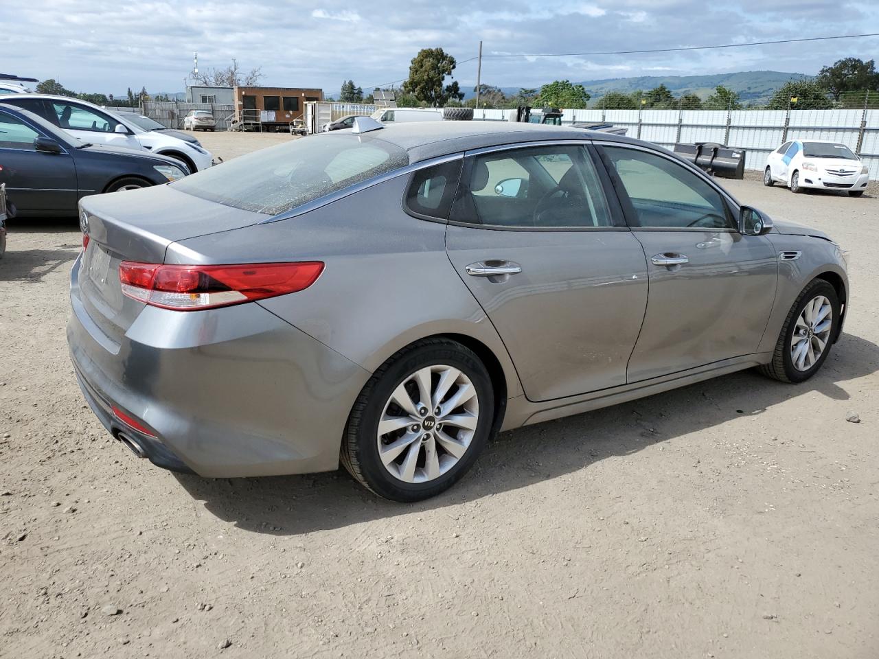 2016 Kia Optima Lx vin: 5XXGT4L38GG064928