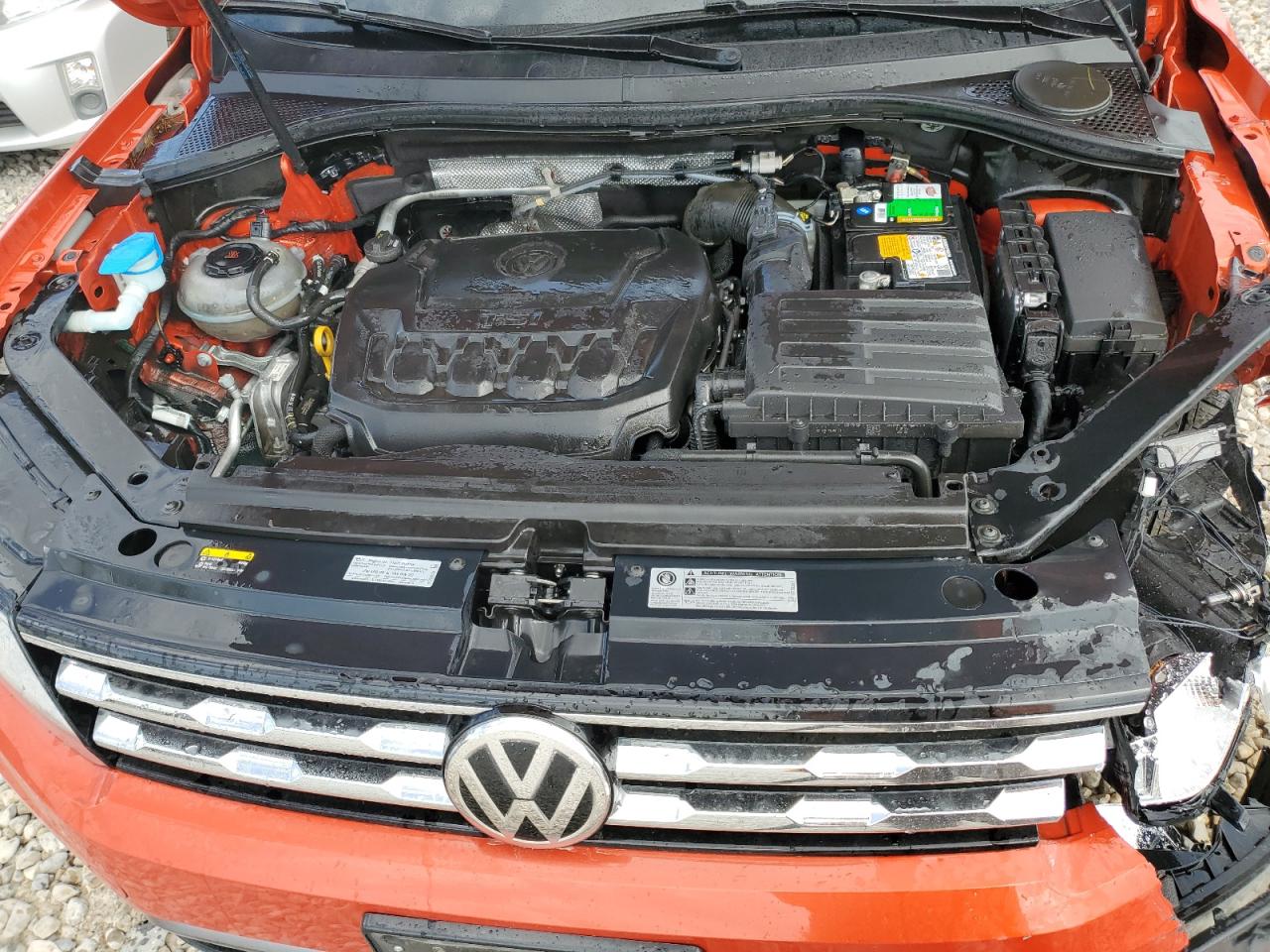 3VV3B7AX5JM025682 2018 Volkswagen Tiguan Se