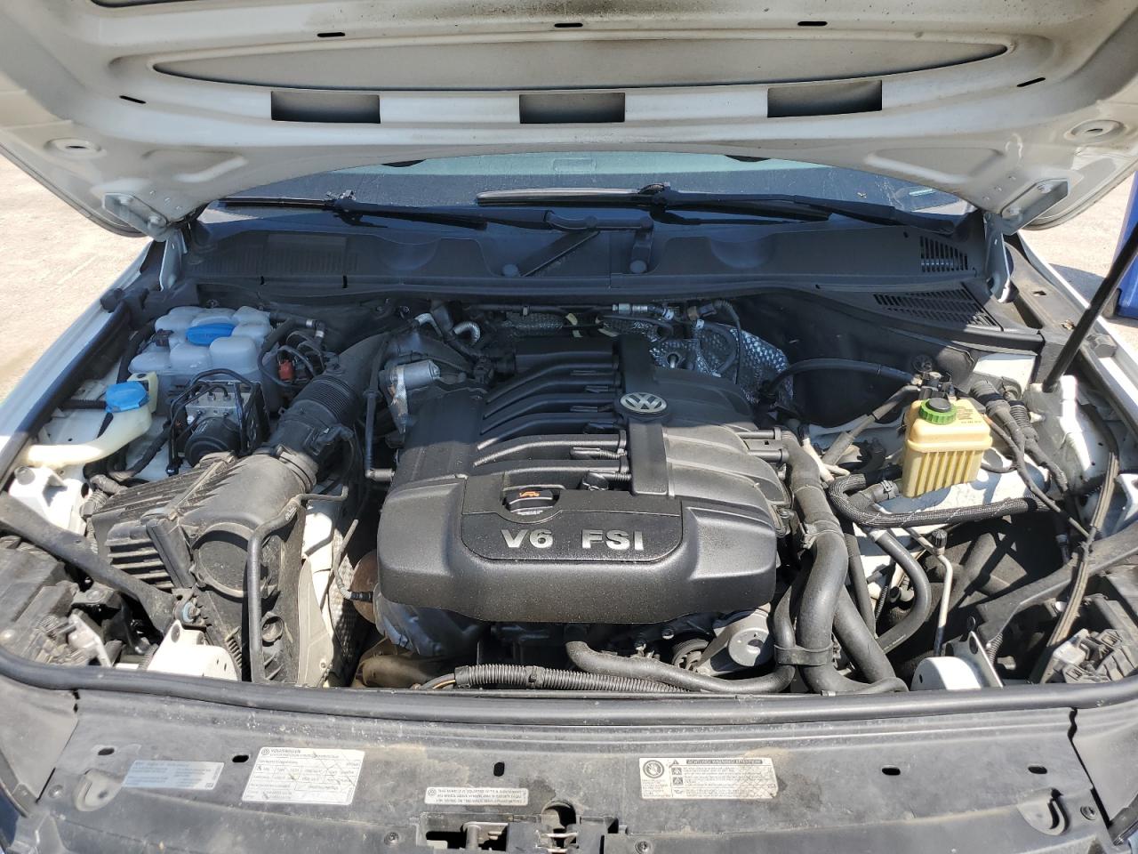 WVGEF9BP8CD007757 2012 Volkswagen Touareg V6