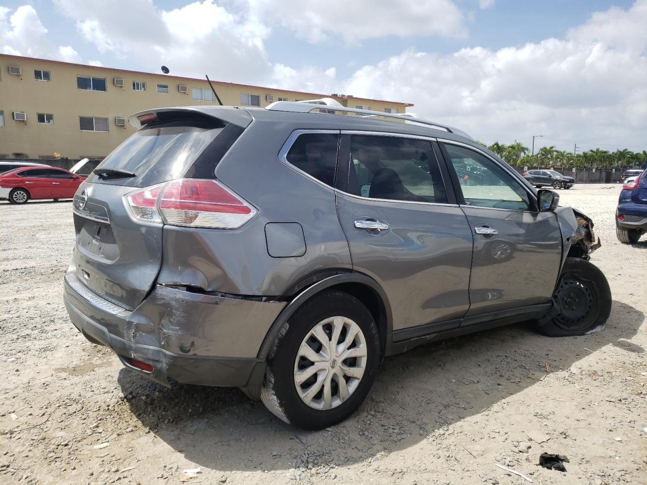 2016 Nissan Rogue S vin: KNMAT2MT9GP639992