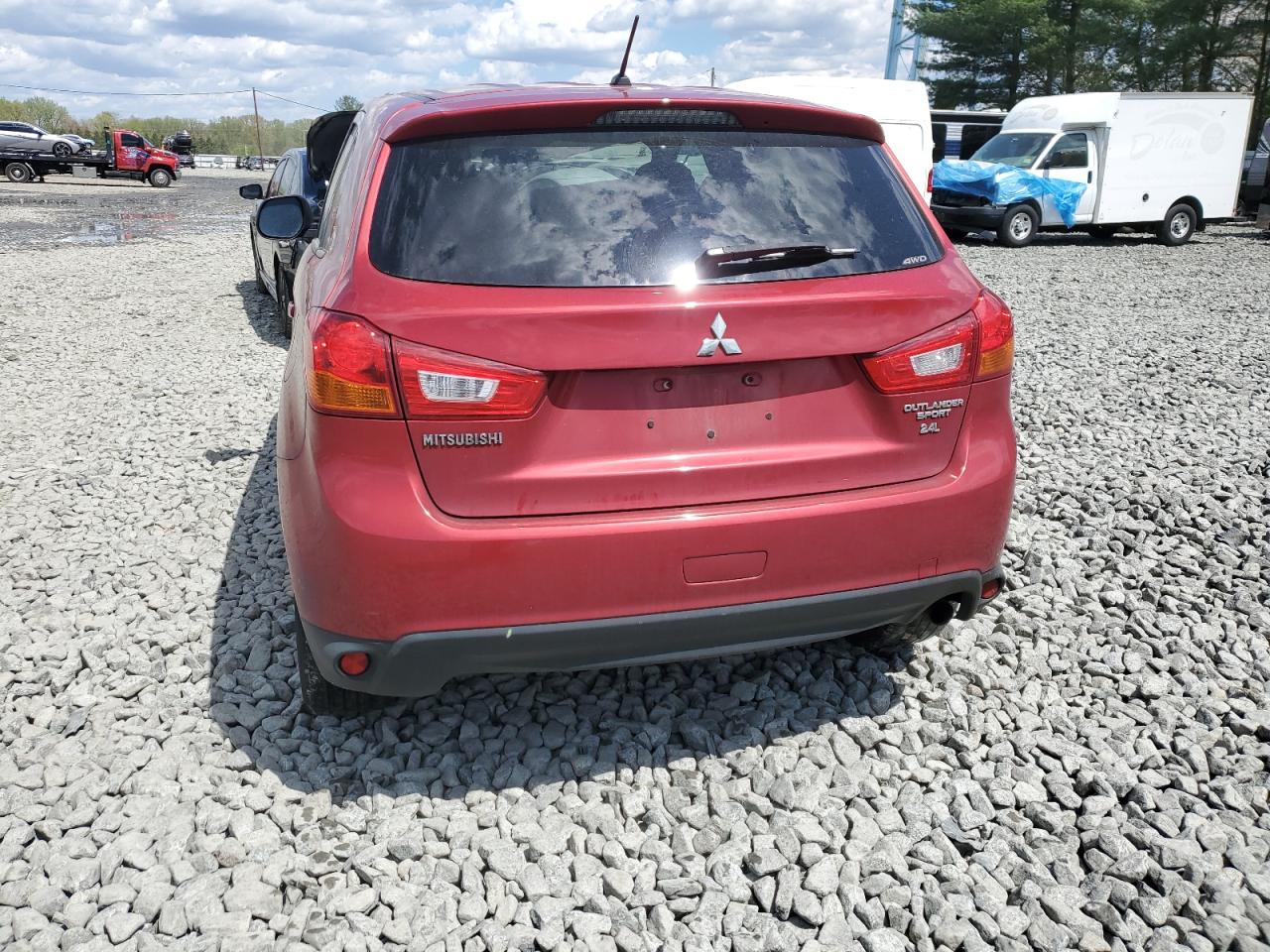 2015 Mitsubishi Outlander Sport Es vin: 4A4AR3AW2FE061532