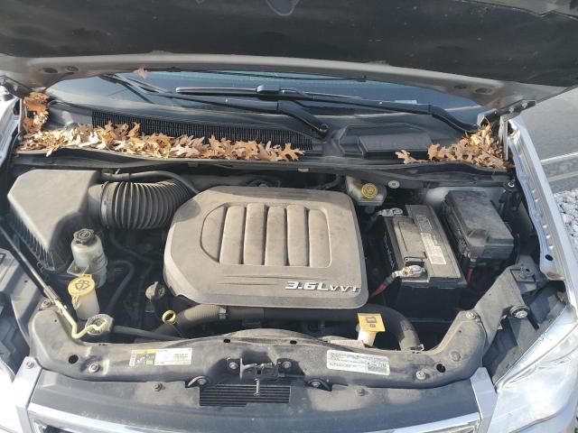 2015 Chrysler Town & Country - Image 12
