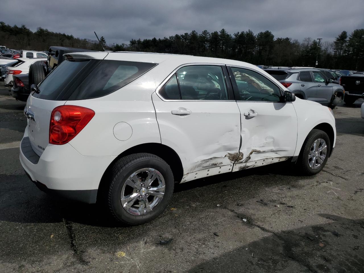 2013 Chevrolet Equinox Ls vin: 2GNALBEKXD1236111