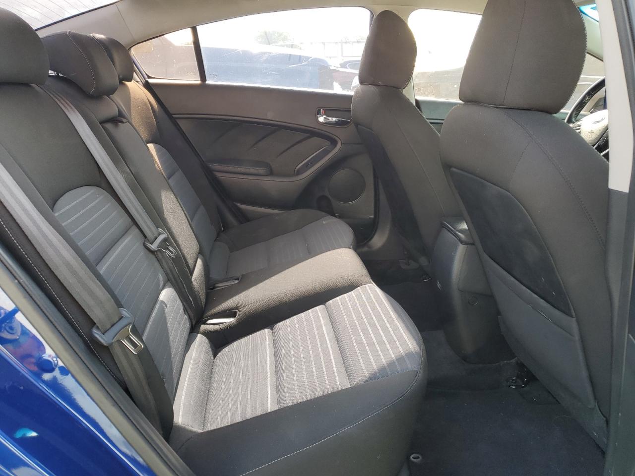 3KPFL4A71HE036240 2017 Kia Forte Lx