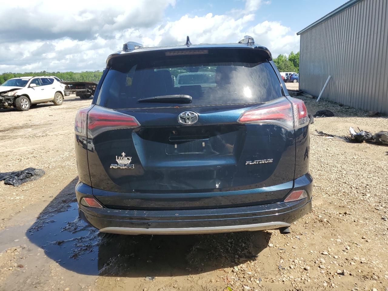 2T3YFREV0HW320825 2017 Toyota Rav4 Limited