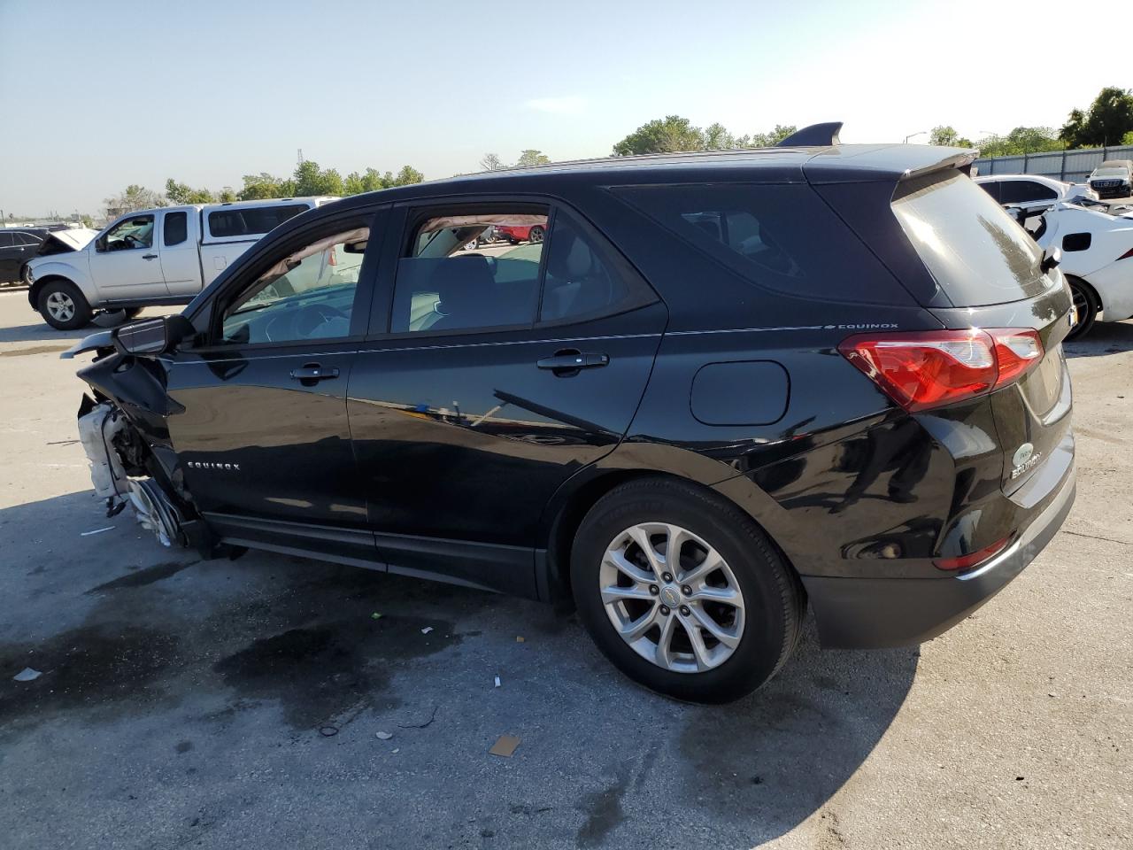 2GNAXHEV1J6328322 2018 Chevrolet Equinox Ls