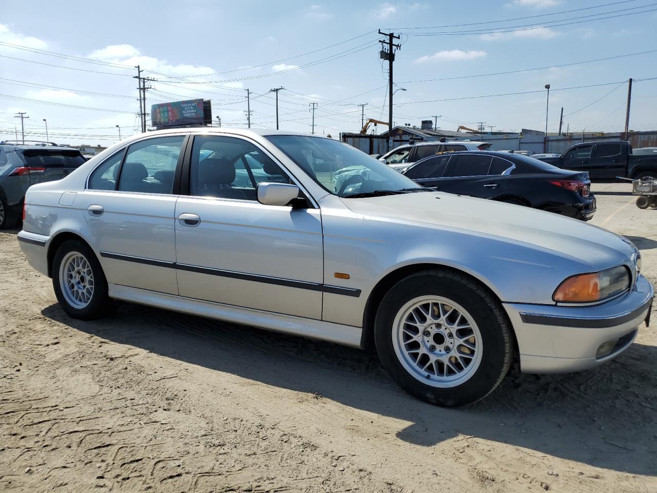 WBADM6349YGU24199 2000 BMW 528 I Automatic