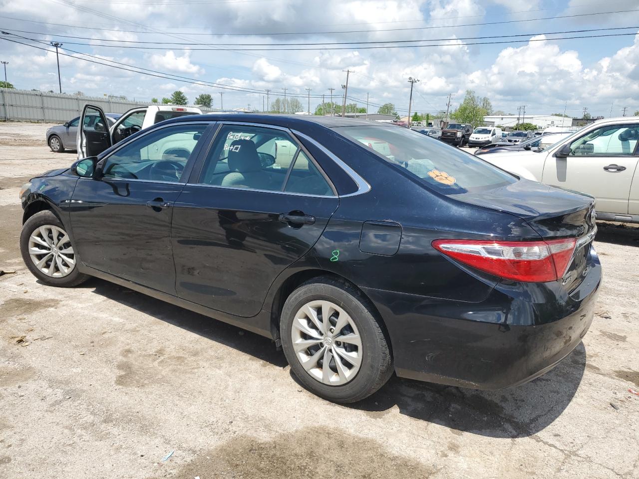 2015 Toyota Camry Le vin: 4T4BF1FK7FR469868