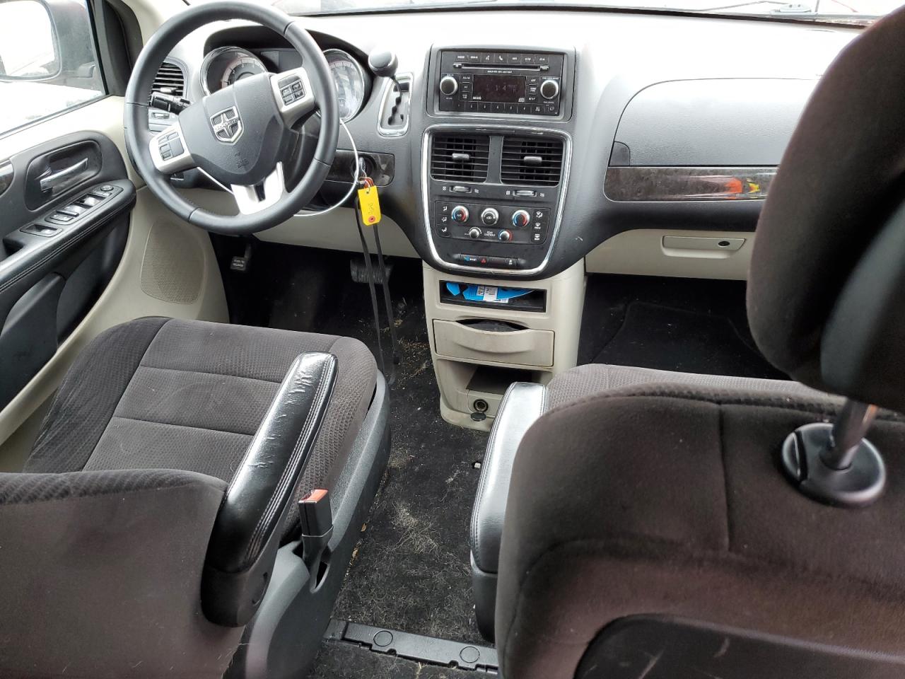 2C4RDGBG8ER137800 2014 Dodge Grand Caravan Se