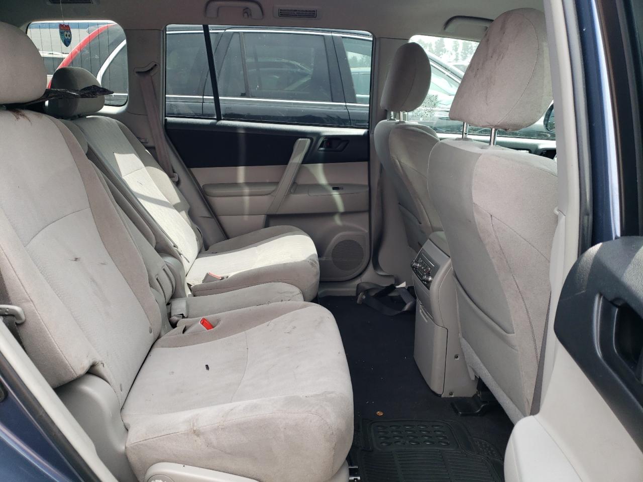 5TDZK3EH2DS124274 2013 Toyota Highlander Base