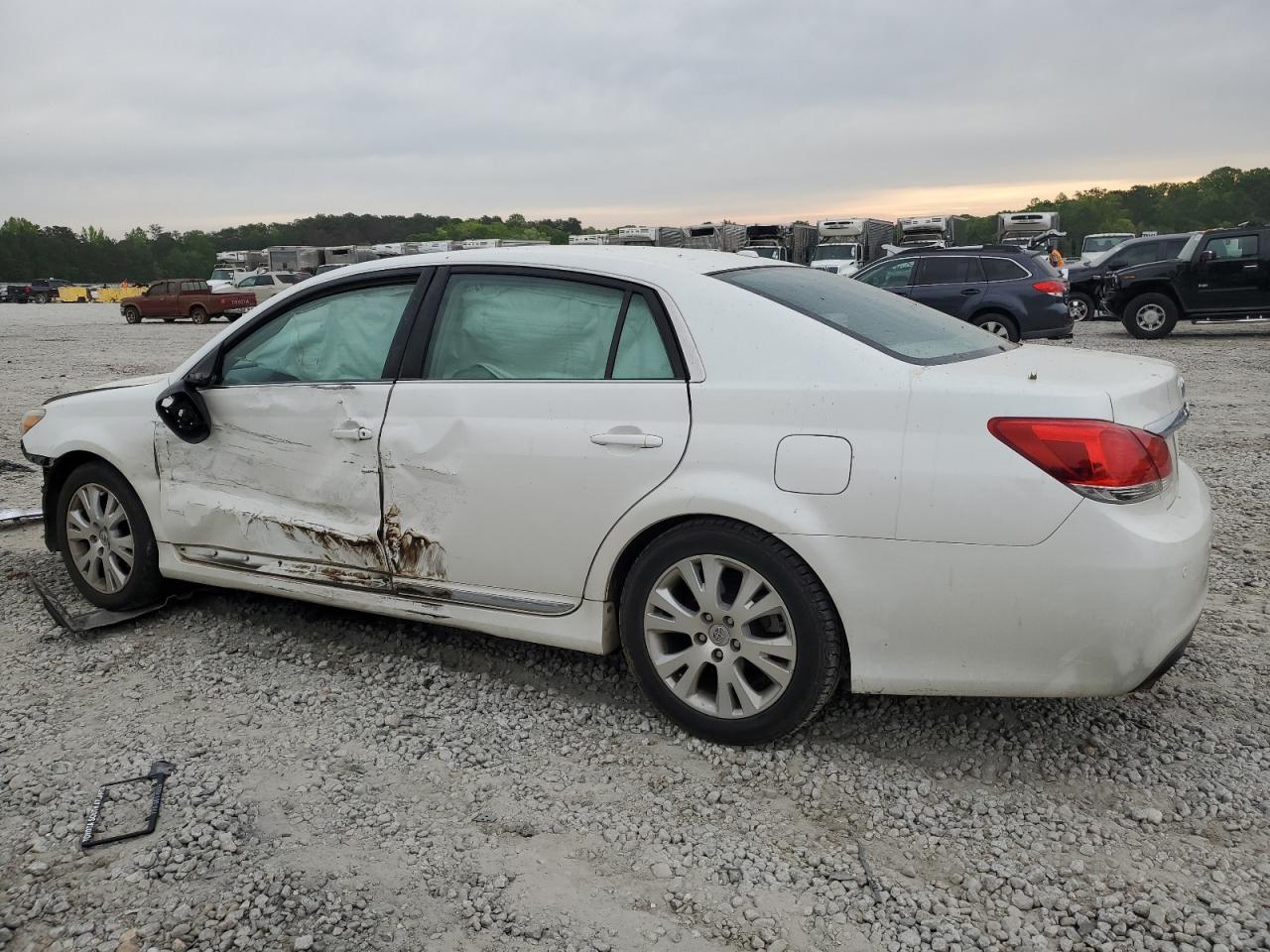 4T1BK3DB8BU414943 2011 Toyota Avalon Base