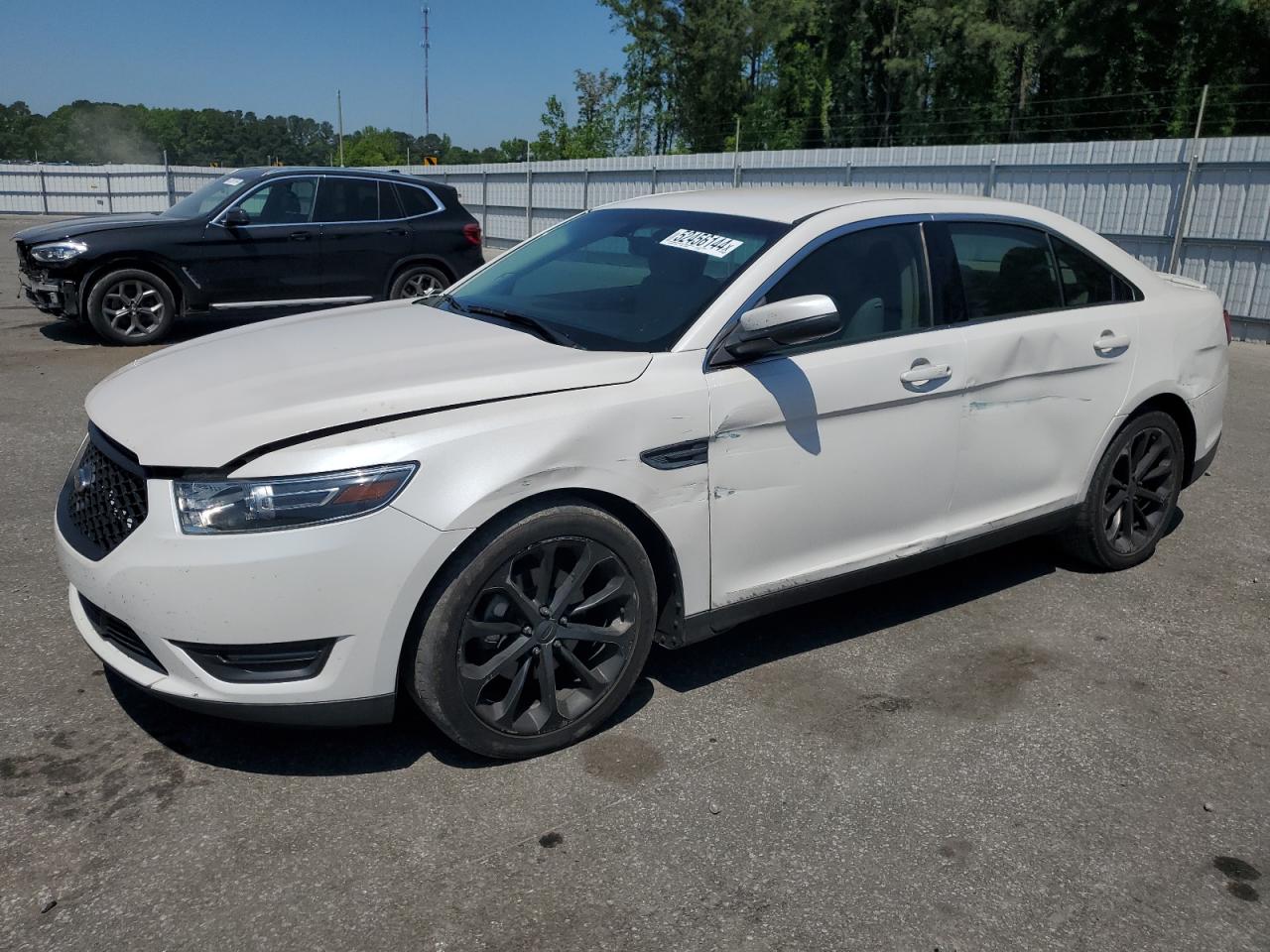 Lot #2823881144 2015 FORD TAURUS SEL