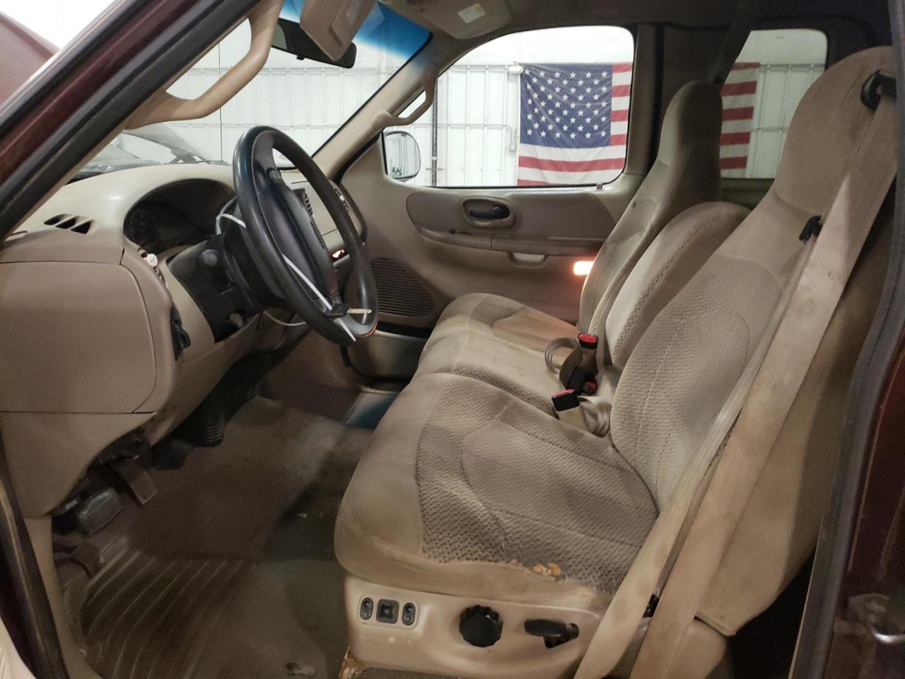 1FTRX18L8YNB68779 2000 Ford F150