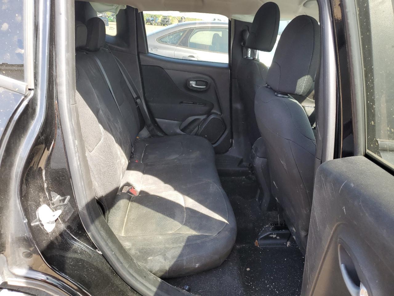 ZACNJBAB2KPK21298 2019 Jeep Renegade Sport